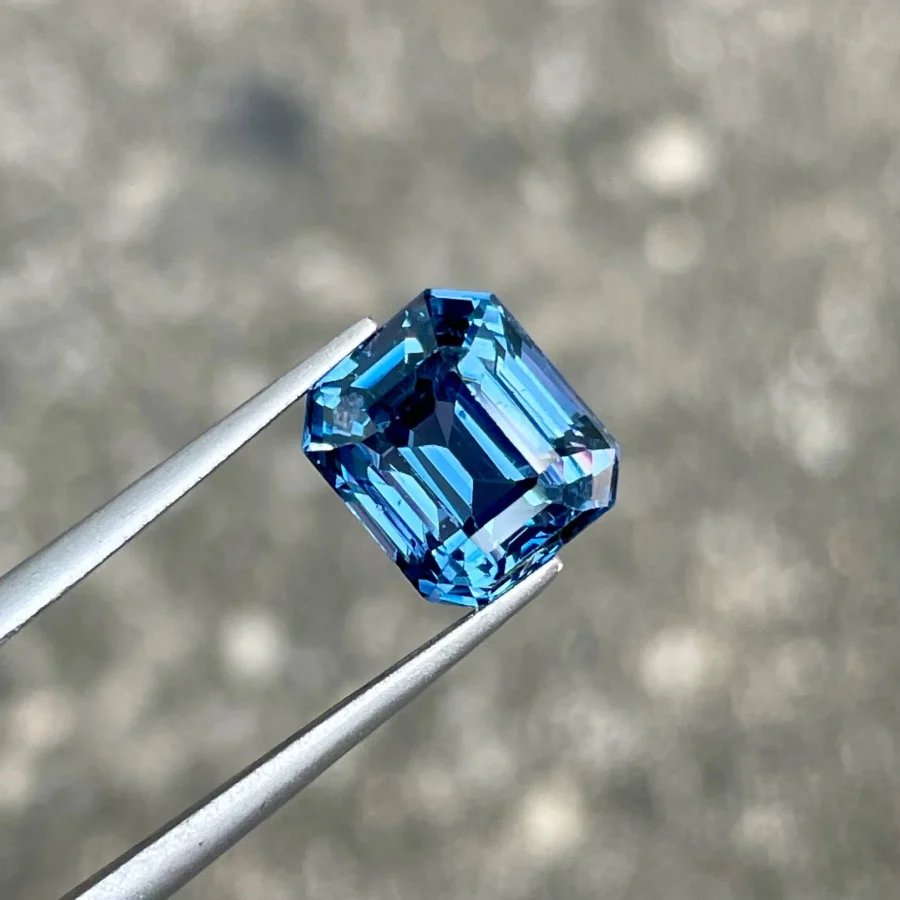 ID 128_420_5.C Color Change Cobalt Spinel · Emerald Cut · 5.39 ct · Tanzania