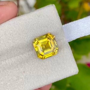 Yellow Sapphire · Asscher Cut · 5.17 ct · Sri Lanka