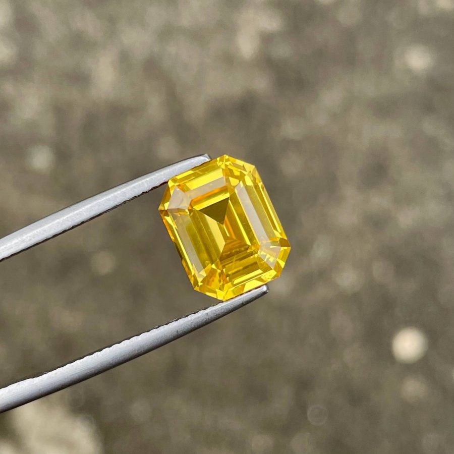 ID_114_410_3.D Yellow Sapphire · Asscher Cut · 6.53 ct · Sri Lanka