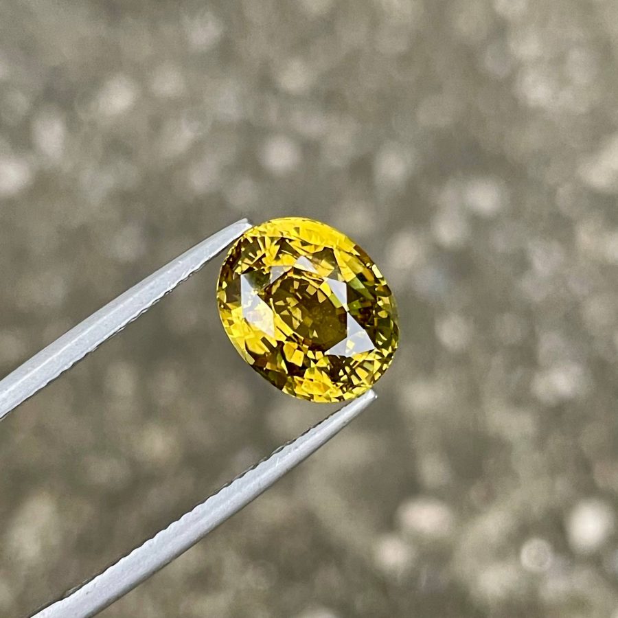 ID_129_407_2.C Yellow Chrysoberyl · Faceted Oval · 5.02 ct · Sri Lanka
