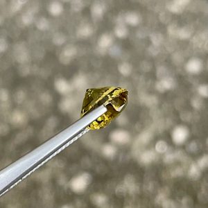 ID_129_407_3.C Yellow Chrysoberyl · Faceted Oval · 5.02 ct · Sri Lanka