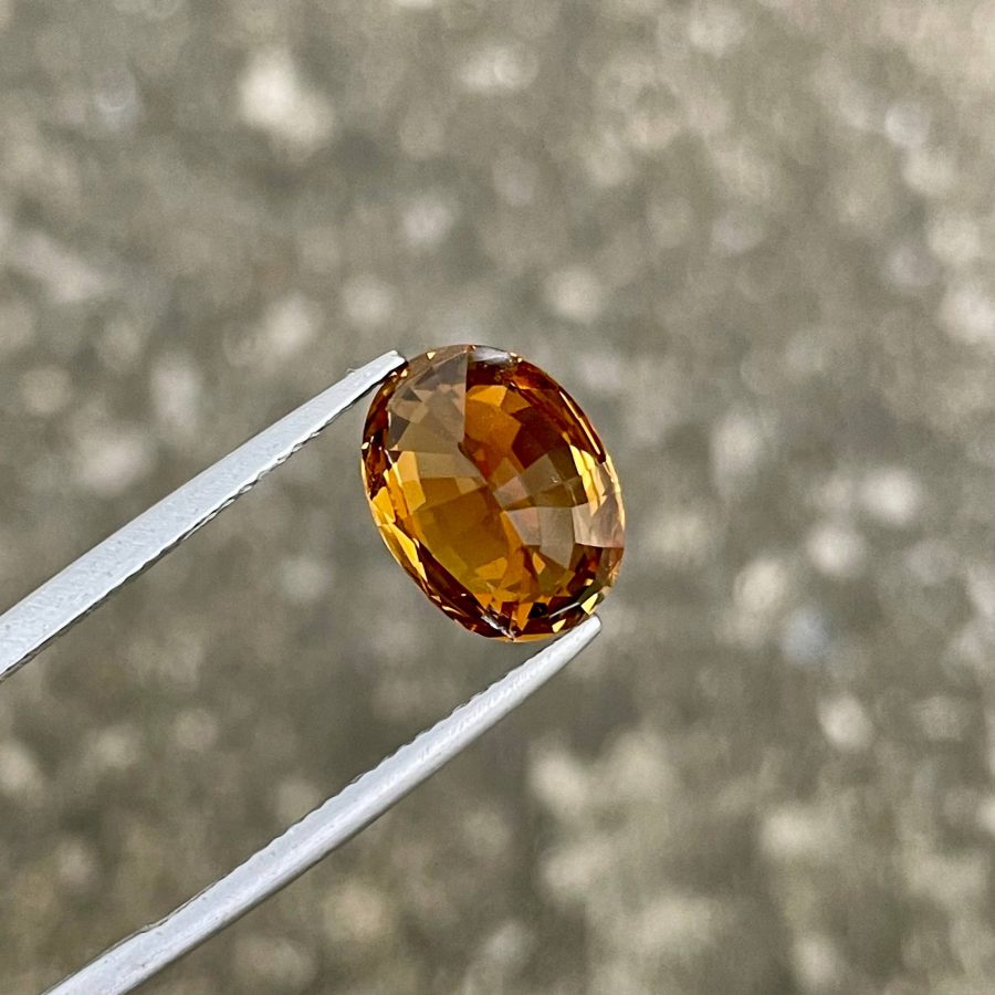 ID_130_408_3.C Golden Chrysoberyl · Faceted Oval · 6.12 ct · Sri Lanka