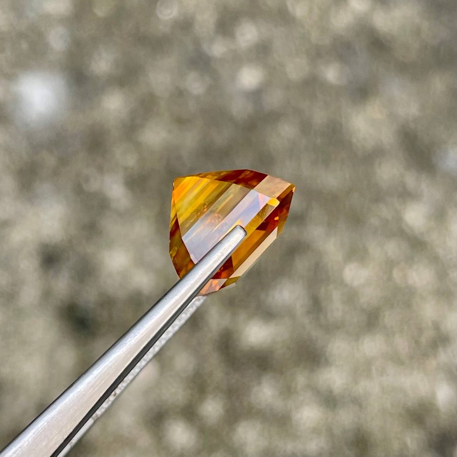 Orange Sapphire · Emerald Cut · 18.47 ct · Sri Lanka